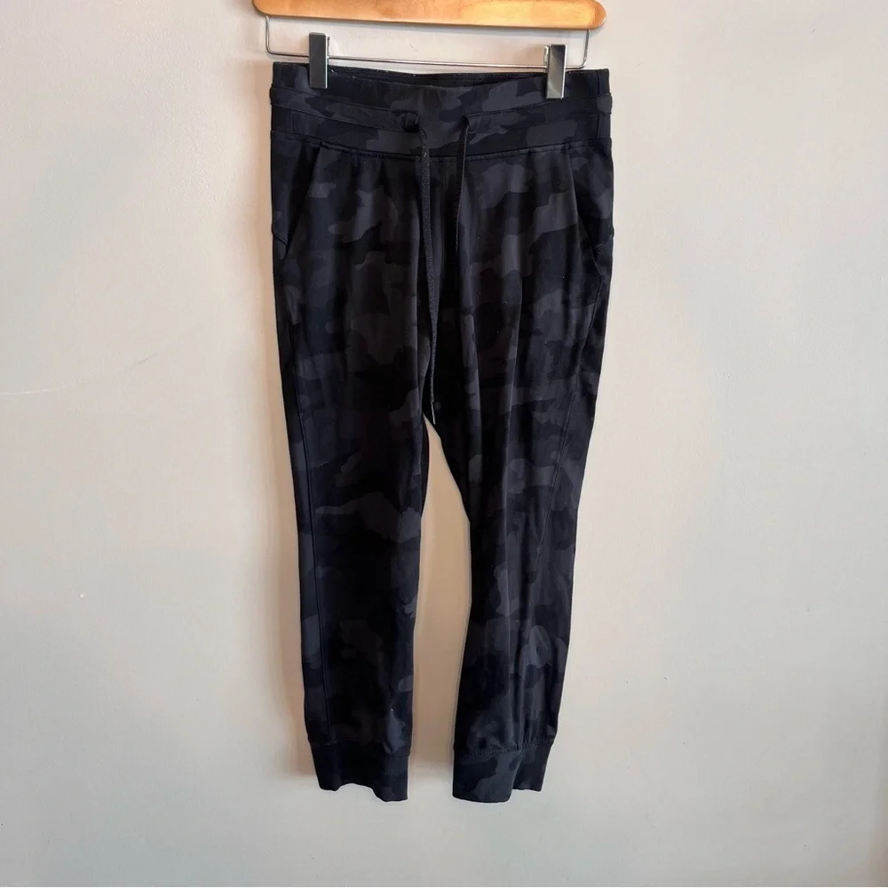 Lululemon Ready to Rulu Jogger Crop 4 - Picture 2 of 8